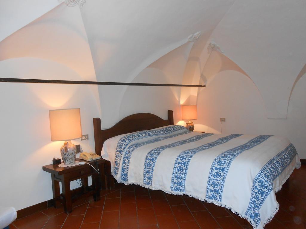 Hotel Lo Spedalicchio à Bastia Umbra Extérieur photo