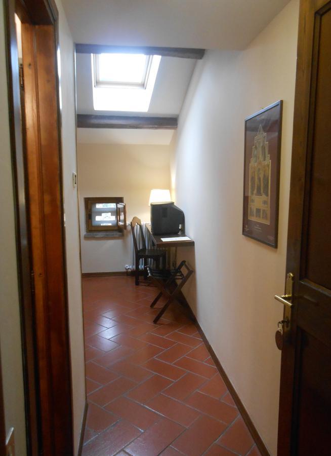 Hotel Lo Spedalicchio à Bastia Umbra Extérieur photo