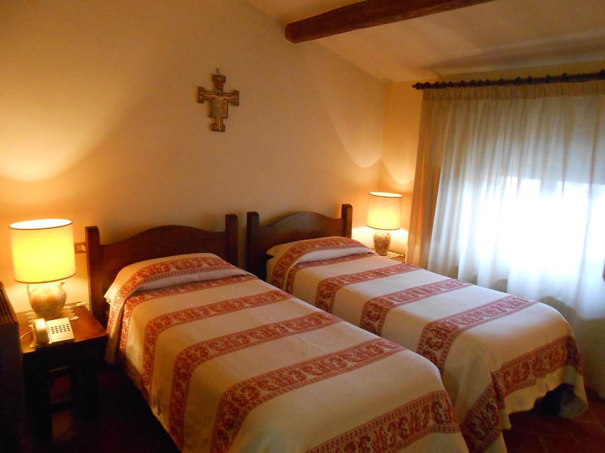 Hotel Lo Spedalicchio à Bastia Umbra Extérieur photo